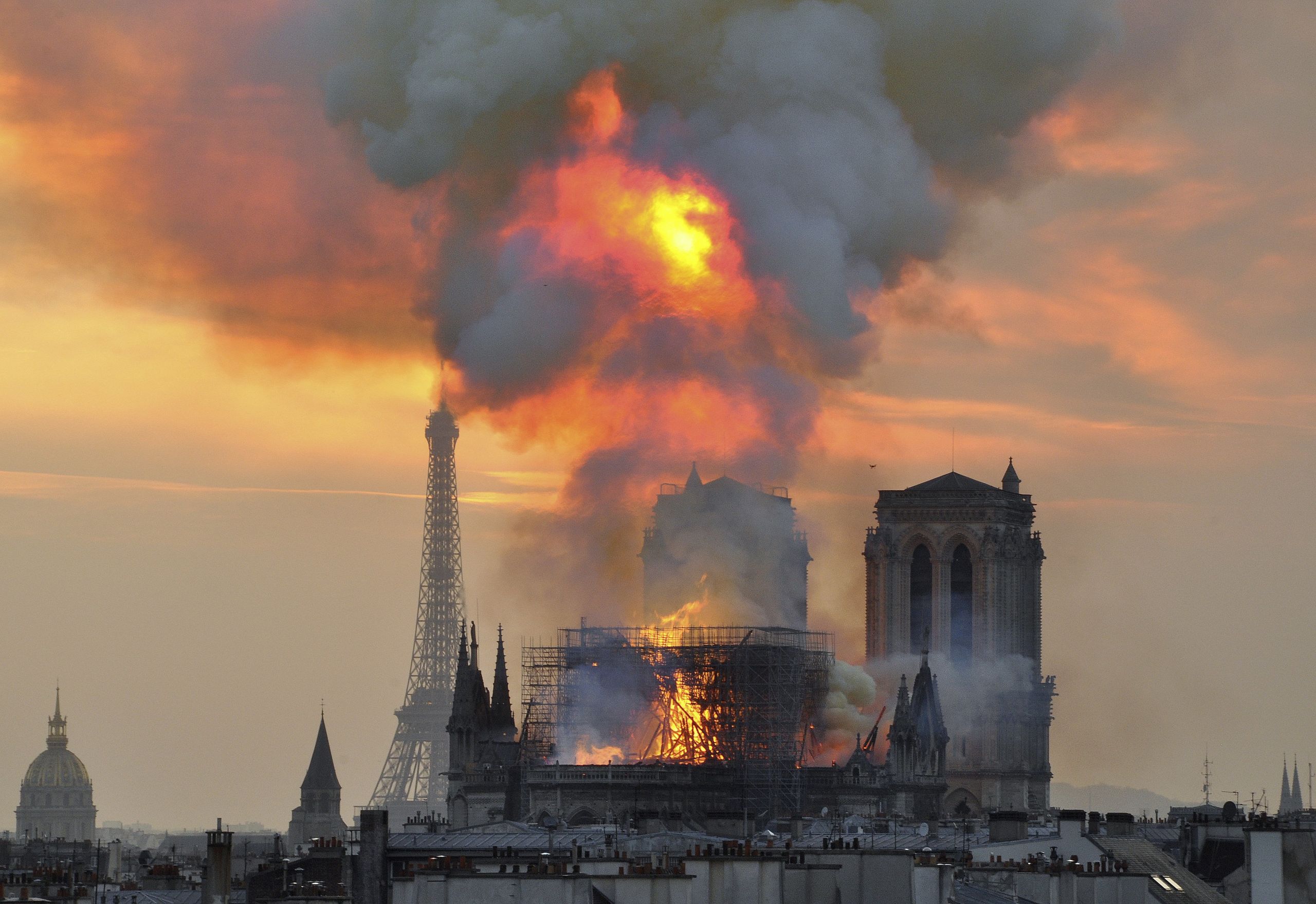 clock Chronicle edge Notre Dame fire: What was damaged